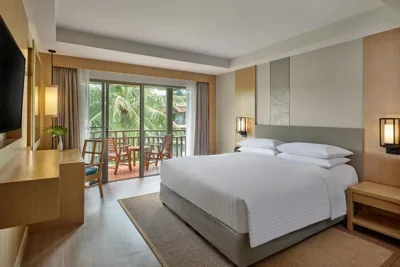 Camera con 1 letto king, vista piscina — Phuket Marriott Resort & Spa, Merlin Beach